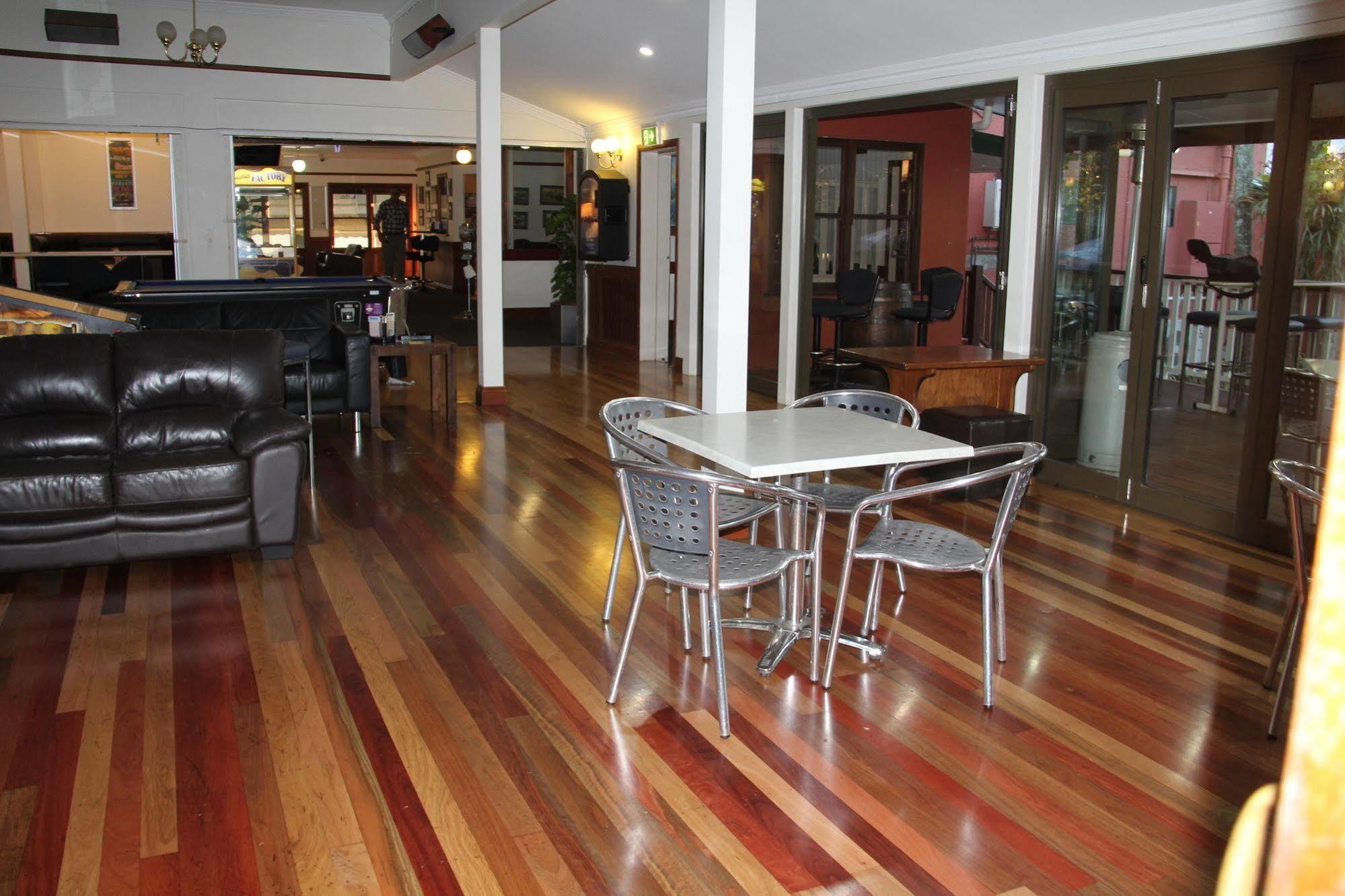 Maleny Hotel Hotel